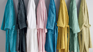 Photo n°3 de La serviette de plage à Figeac (Magasin de maillots de bain)