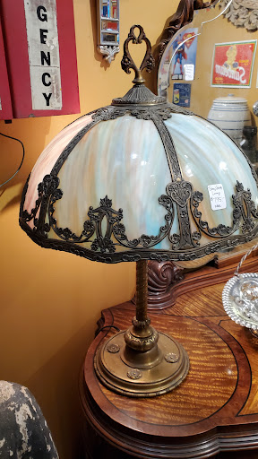 Big Antiques - Thumbnail