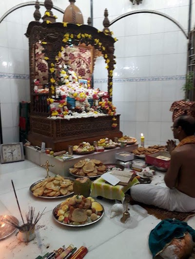 Photos of Sree Sree Giridhari Mandir