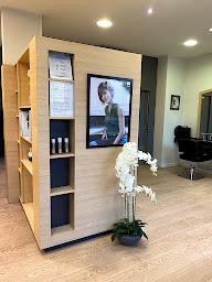 Photo n°3 de Looking hair à Allonnes (Salon de coiffure)
