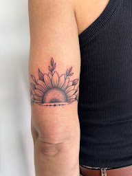 Photo n°32 de 13 AD’INK - Tatoueur à Loireauxence (Salon de tatouage et piercing)