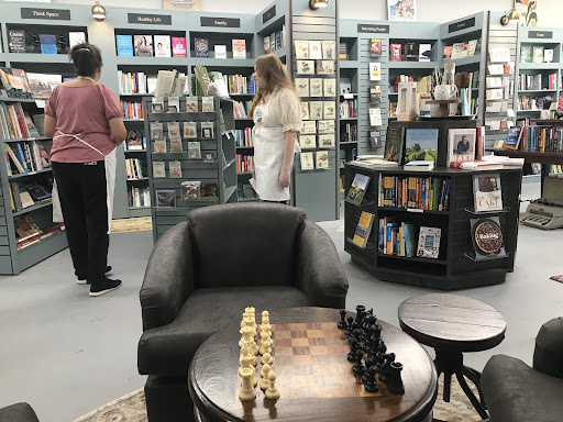 PLENTY Downtown Bookshop - Thumbnail