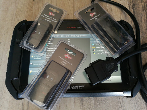 Securchiave duplicazioni chiavi e serrature porte blindate casseforti radiocomandi Logo