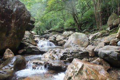 Photos of Dongbian Tiechang