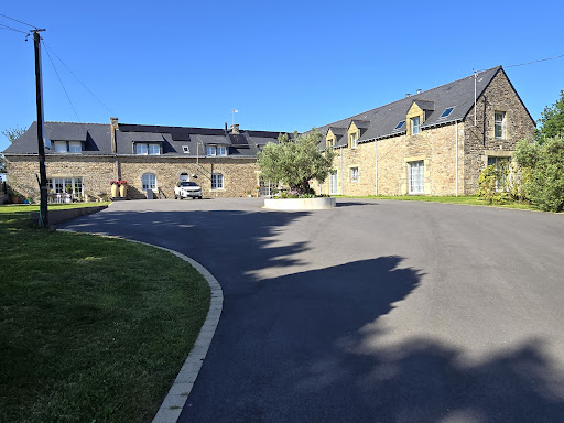 Photo de Gîtes du Domaine des 3 Rivières à Merlevenez (56700)