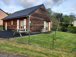 Photo n°1 de Gites de Vulcain, chalets 4, 6 et 12 personnes à Rochefort-Montagne (Agence de location de chalets)