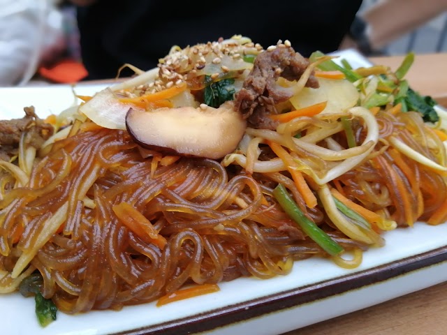 Frau Om kocht - Korean Restaurant