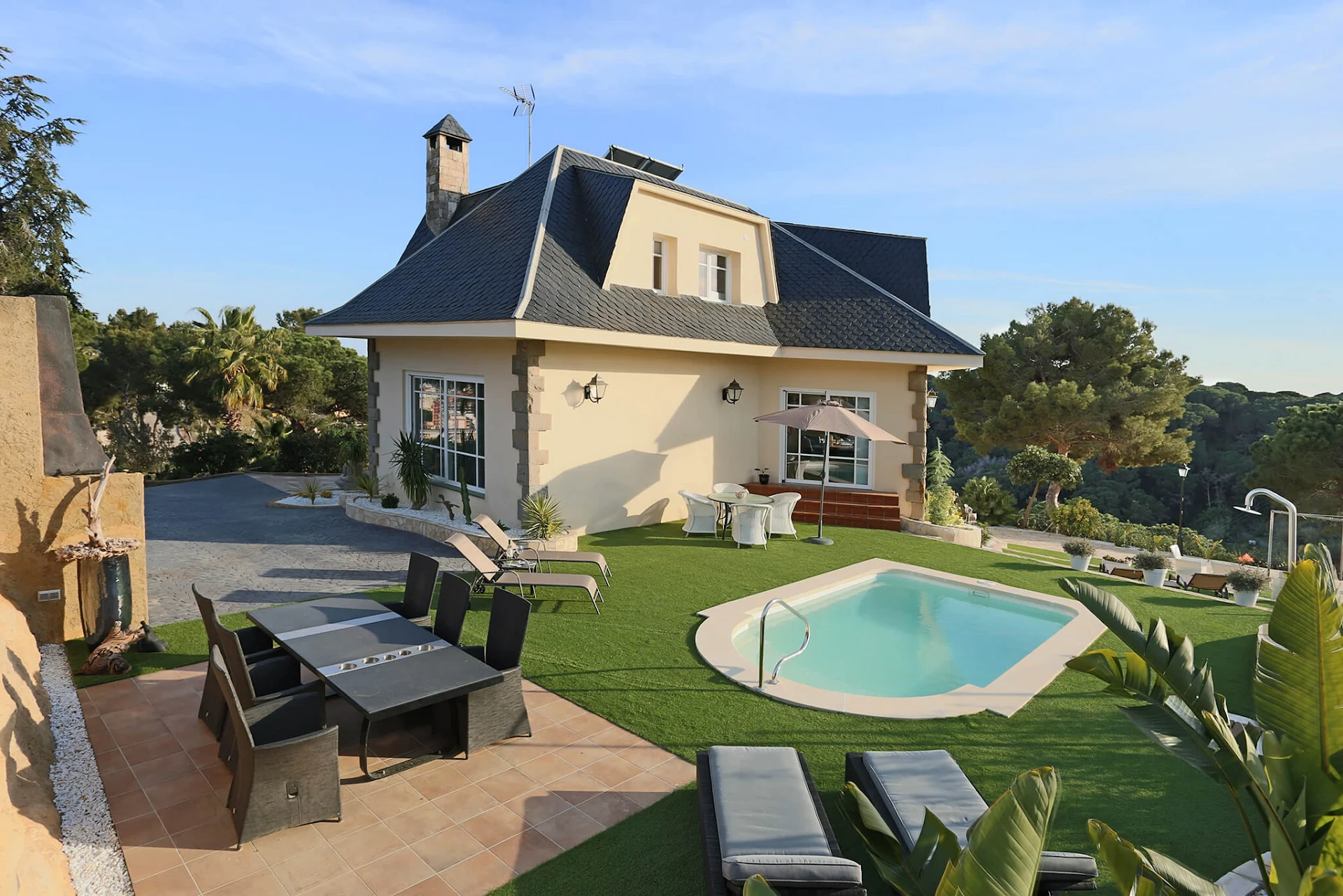Homestay Villa Estrella