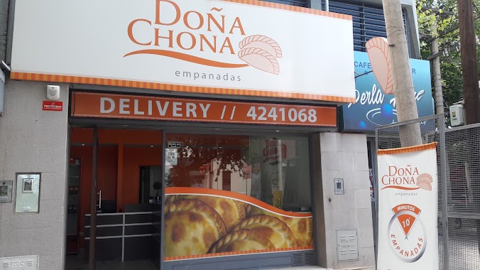 DOÑA CHONA EMPANADAS - Calle Brasil, Author: Sebastian Campana