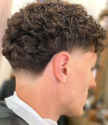 Photo n°1 de BARBIER l'étoile coiffure à Coulommiers (Barbier)