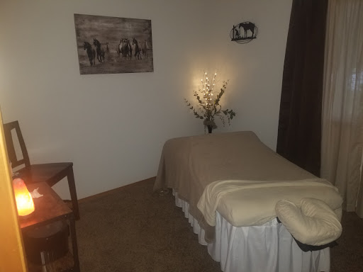 Hands to Heart LLC Clinical Massage - Thumbnail