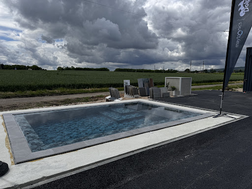 Photo de SAS LKCM Piscines Spas et Paysages à Saint-Martin-Belle-Roche (71118)