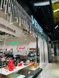 Photo n°25 de VENISE / Forum des Halles à Paris (Magasin de sacs et bagages)