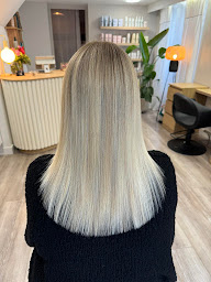 Photo n°26 de LE MADEMOIS’ELLE à Laval (Salon de coiffure)