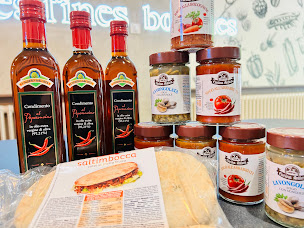 Photo n°34 de Les Fines Bouches (A Tavola) à Annecy (Cave à vins)