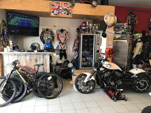 Photo n°6 de Borg Costes Ludovic à Sainte-Maxime (Magasin de motos)