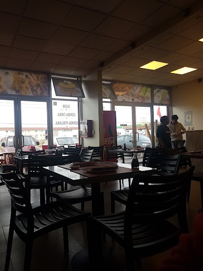 Photos of Centro Comercial Alerce
