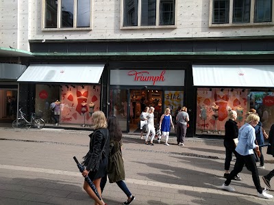 Photos of Triumph Str&oslash;get