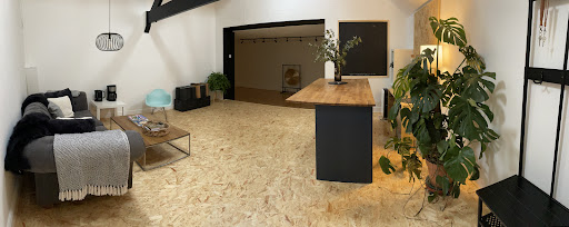 Studio Eight - Visual