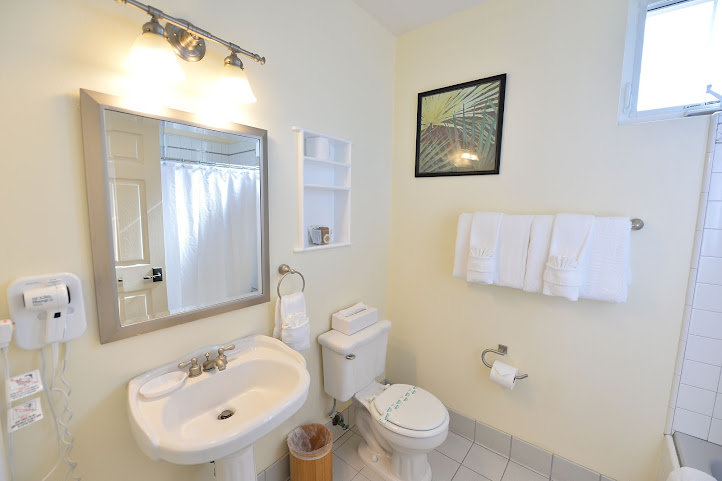 Crown City Inn by null