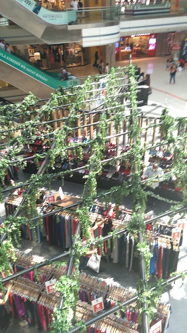 Kale Outlet Center