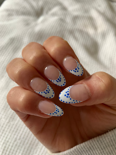 Queen Nails Busselton - Thumbnail