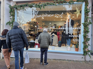 Photo n°1 de Monsieur A à Pornic (Magasin de vêtements pour hommes)