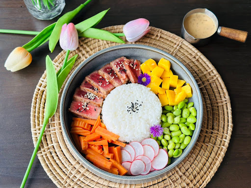 Oh My Bowl Salad Bar and Café