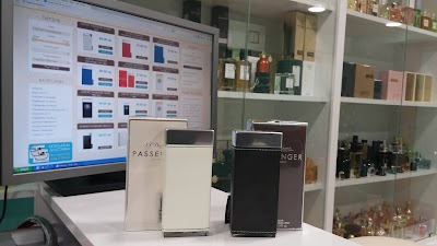 Photos of PARFUMI SHOP