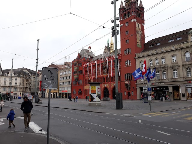 Rathaus (hôtel de ville)