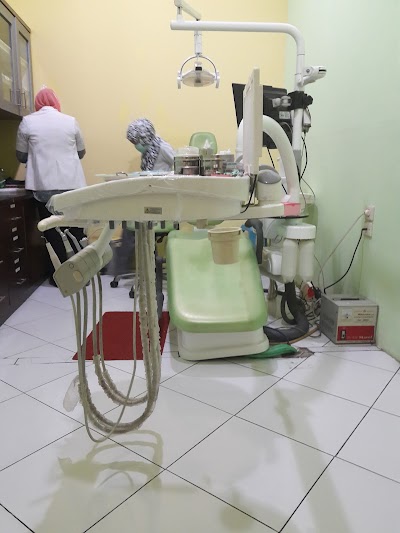 Dentist