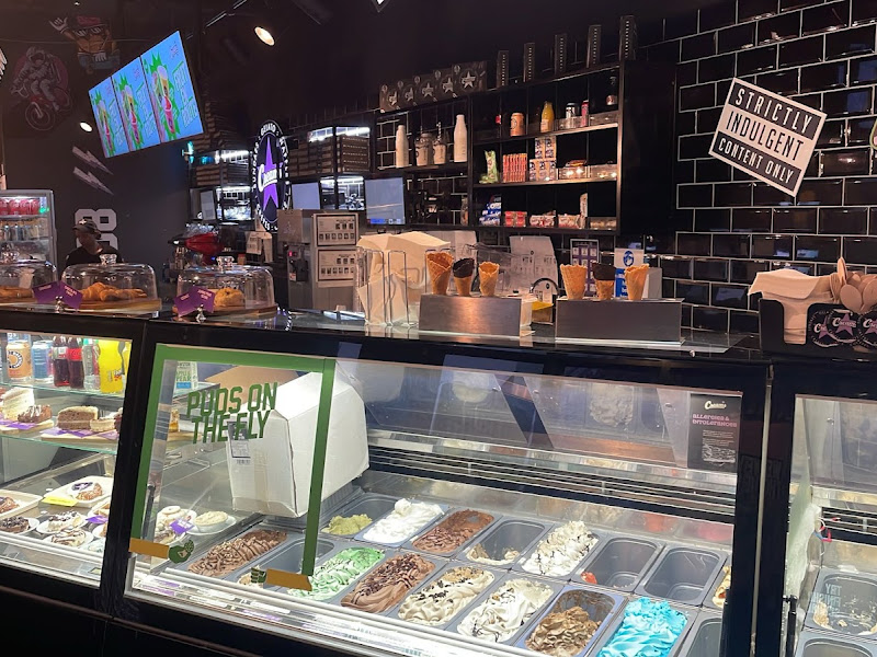 Creams Cafe — photo