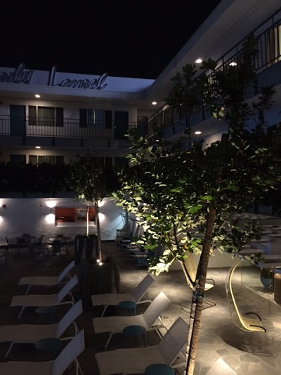 Photos of Beverly Laurel Motor Hotel