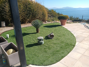 Photo n°3 de Philippe - Jardinier Cmonjardinier à Le Rove (Service d'élagage)