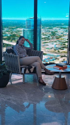 Adriana Guzman Realtor - Thumbnail