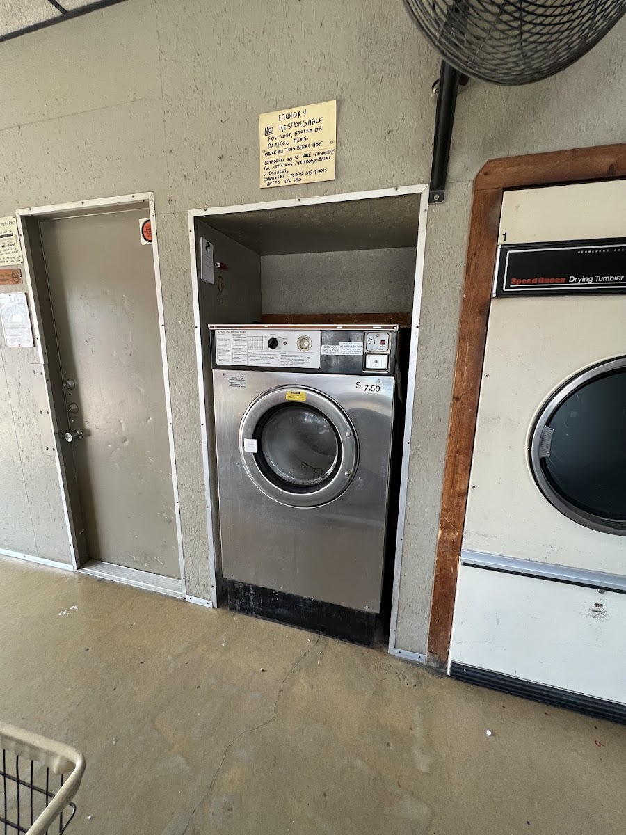 A2Z Coin-Op storefront and entrance in Indianapolis