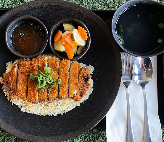 MR.HEN NOODLES HOUSE by null