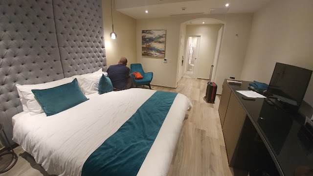 Urban Valley Resort & Spa