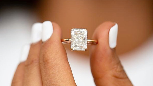 Elzom jeweller Vancouver Engagement Ring Logo