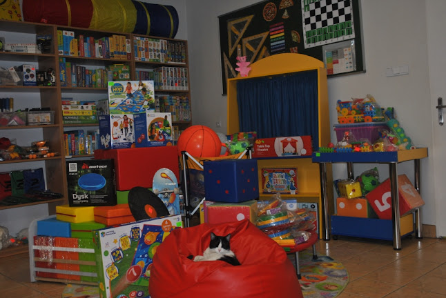 Opinii despre Przedsiębiorstwo Zaopatrzenia Szkół CEZAS Sp. z o.o. în Lublin - Sklep meblowy