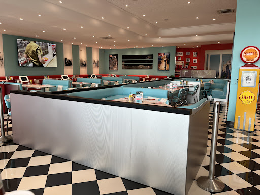 Photo 5 - Holly's Diner