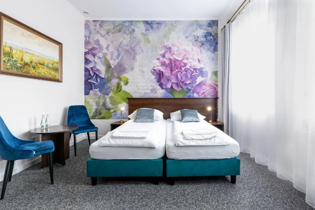 Hotel i Restauracja Nad Jeziorem Noclegi Blisko Jeziora Wypożyczalnia Rowerów