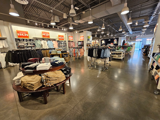 Outlets at Tejon - Thumbnail