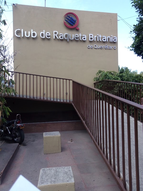 Club de Raqueta Britania de Querétaro, Av Constituyentes 100, Vista  Hermosa, 76050 Santiago de Querétaro, Qro., México