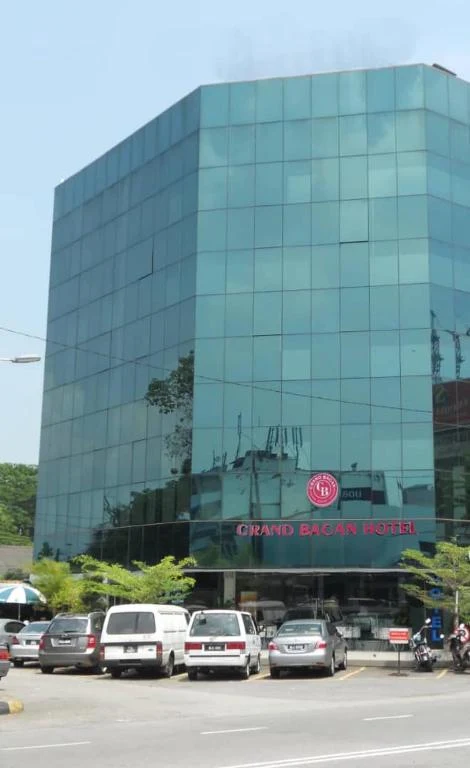 Grand Bagan Hotel