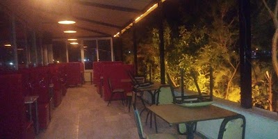 Laila Turka Beach Bar & Cafe