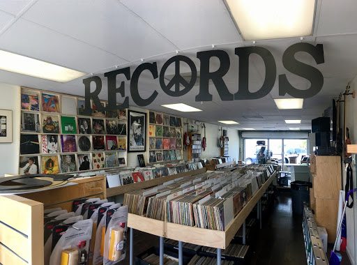 Rocketstar records - Visual