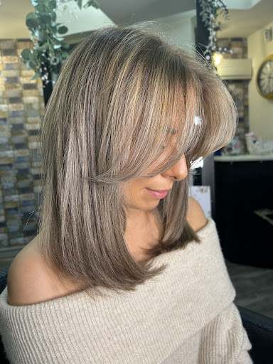Glammed by Evie - Thumbnail