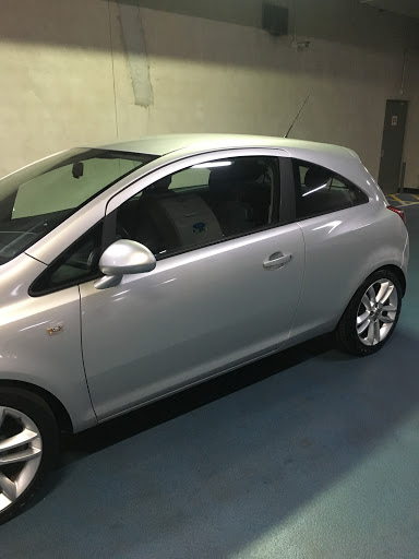 IL Car - Visual