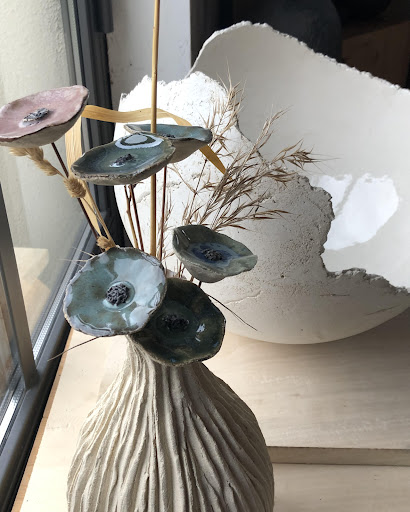 Photo de Poterie des Riailles - Stages Raku à Lagorce (33230)